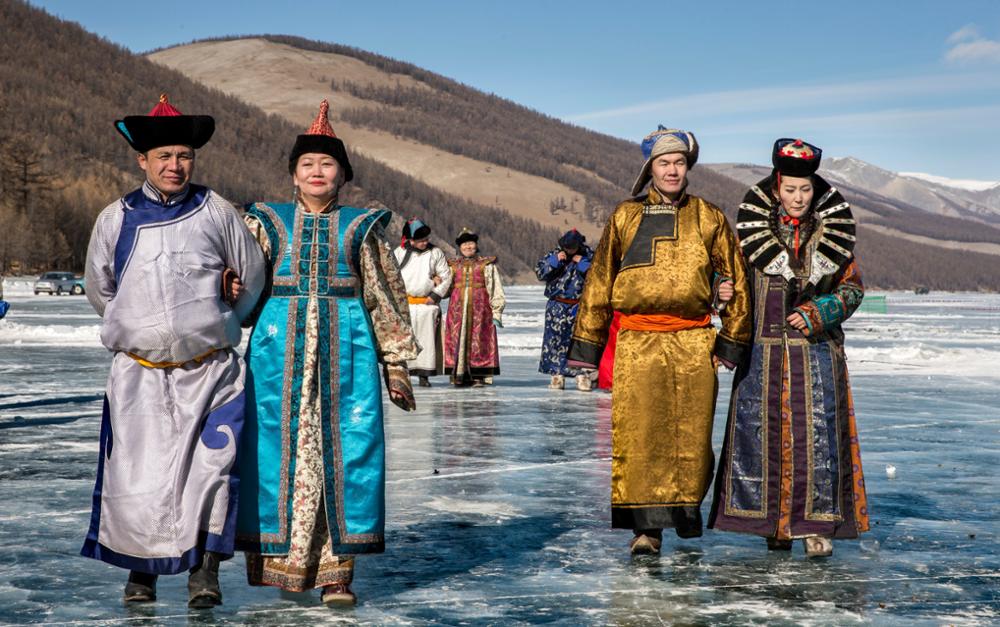 Mongolian traditional clothes - Horseback Mongolia